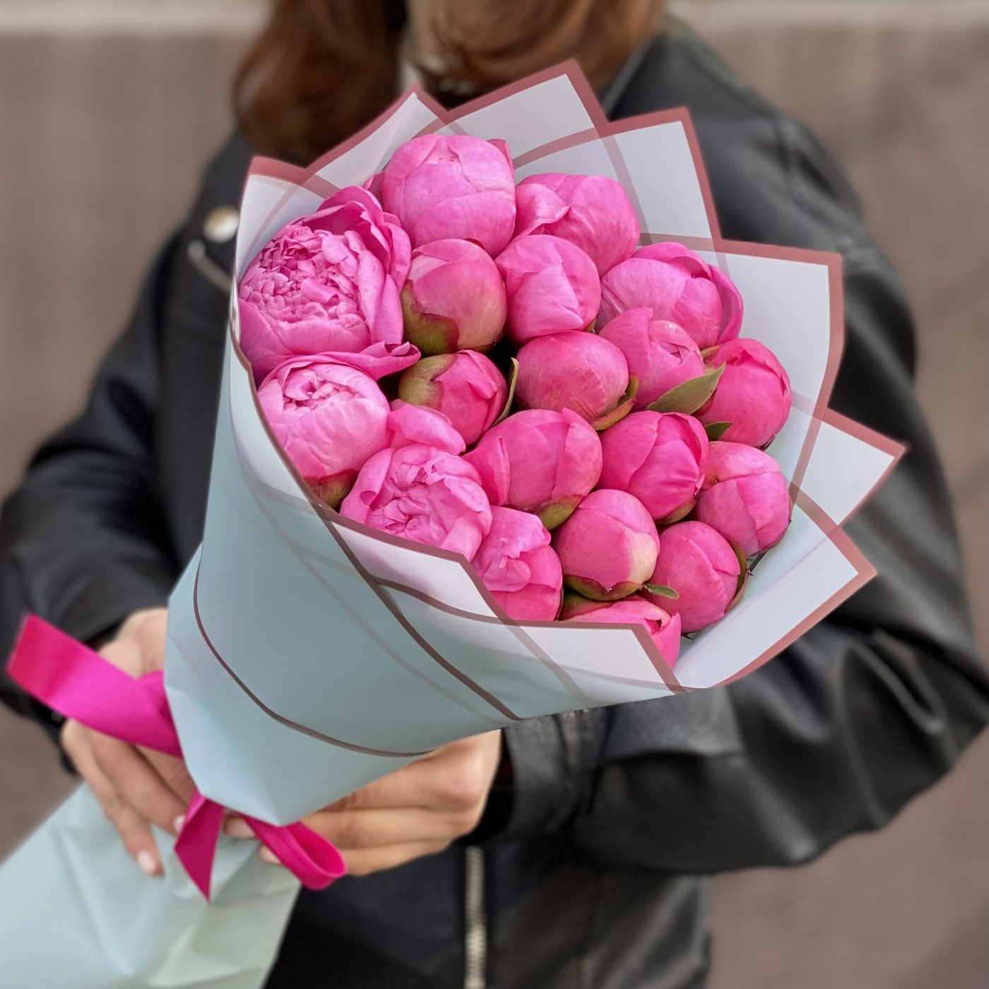 19 розовых пионов Флеминг